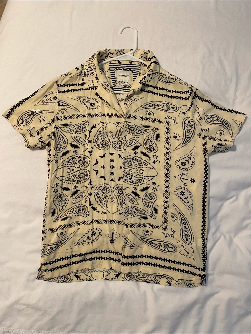 Denim & Flower Ricky Singh Cream Short-Sleeve Bandana Print Shirt